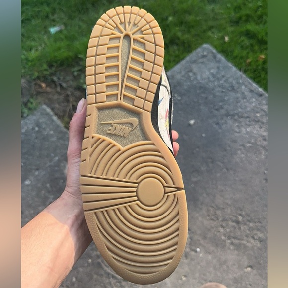 Nike dunk low x supreme ramallzee size 9.5 - Picture 4 of 4